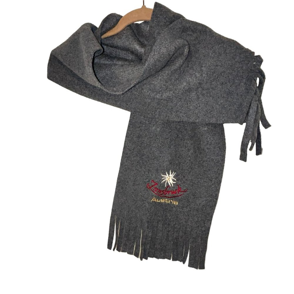 Fleece embroidered edelweiss NEW Travel Postcard scarf Innsbruck Austria gray